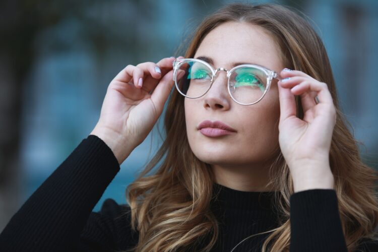 Fashionable Glasses for Vision Correction
